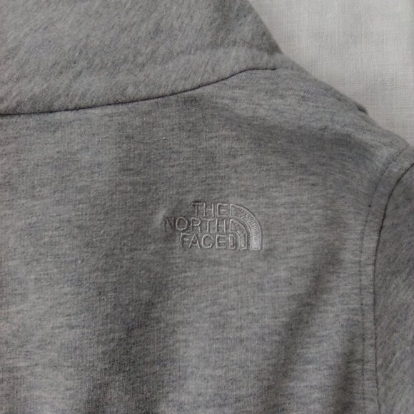 North Face Women's Light Zip Up North Face Long Sleeve Sweatshirt Size Medium - Picture 6 of 7